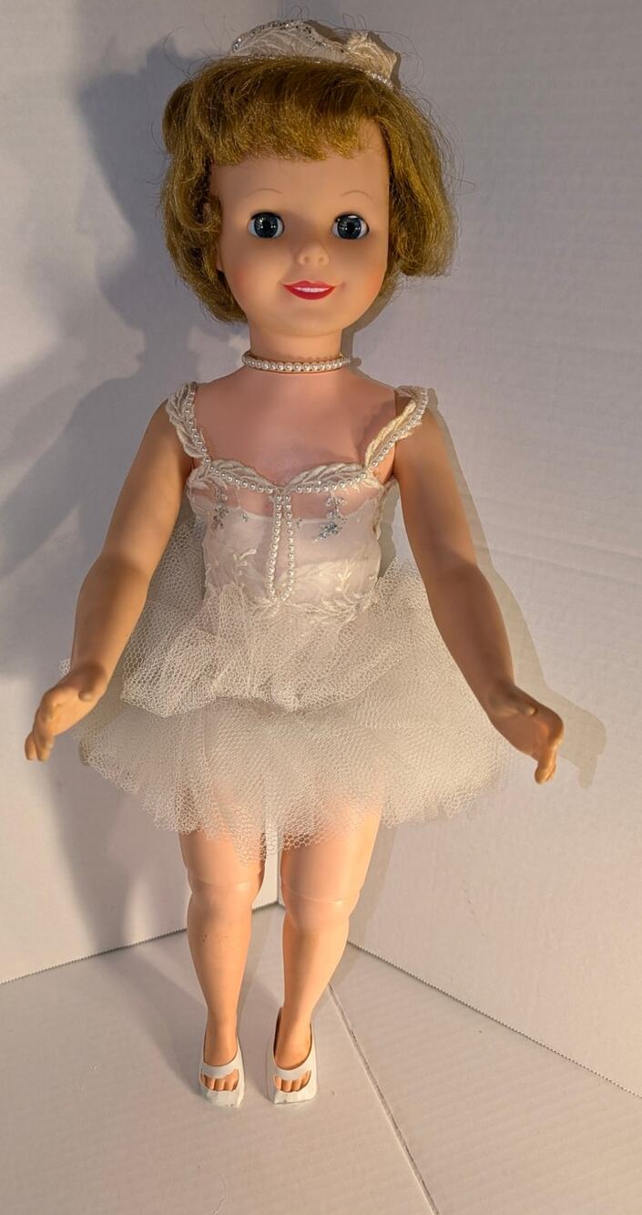 Vintage 1966 21" Deluxe Reading Doll K-17 Ballerina Outfit